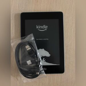 Kindle Paperwhite 10th Generation with USB Cable